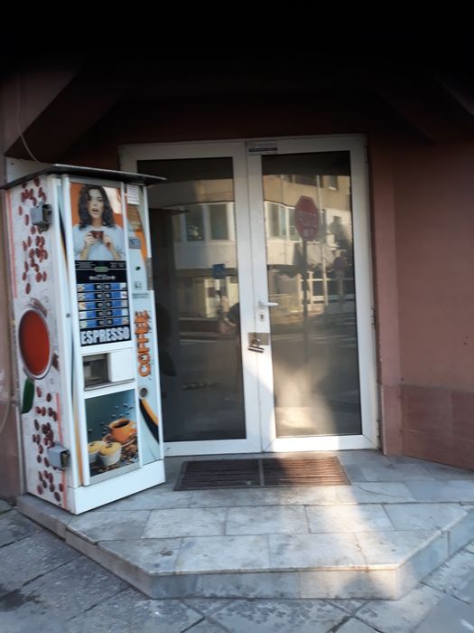 Дава се под наем Заведение в Варна, Христо Ботев - 34 кв.м за 408 € - Снимка #2