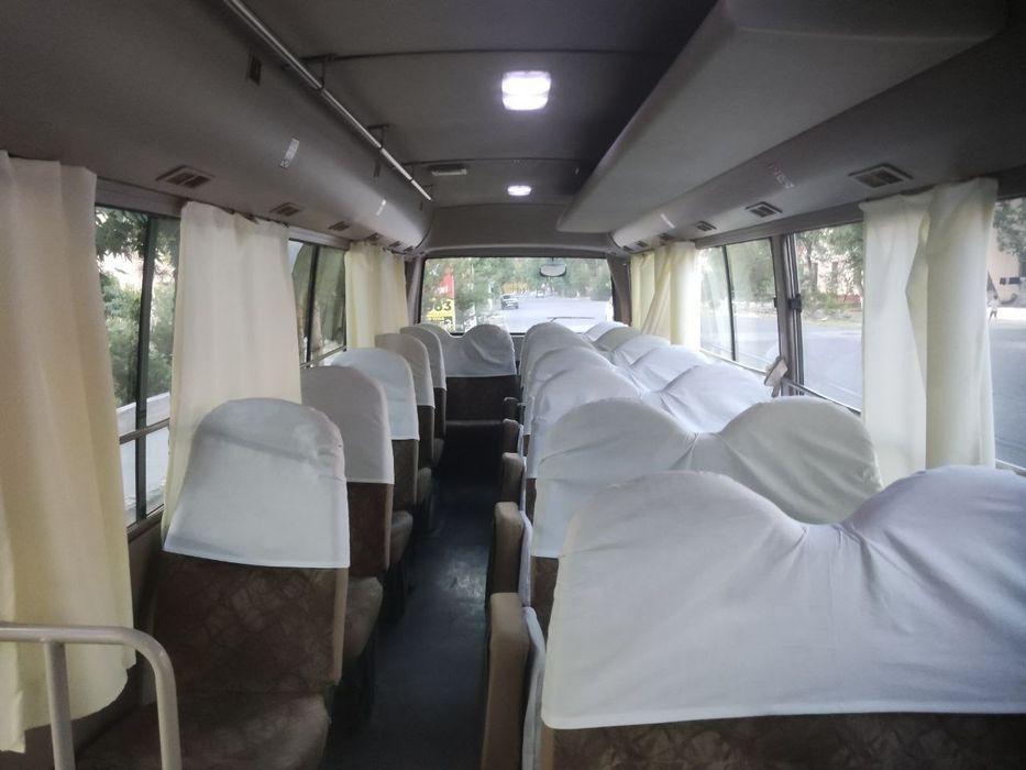 Автобус Митсубиси роза 2009 йил уриндиклар сони 28 та японский