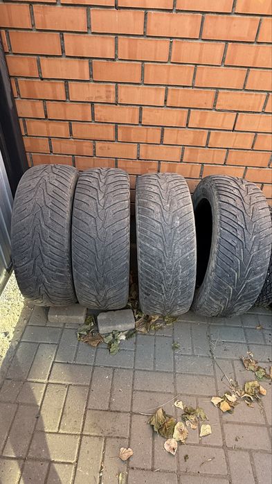 Продам комплект шин r18