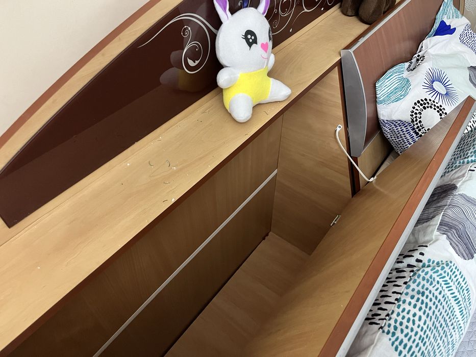 Продаю кровать двухместный