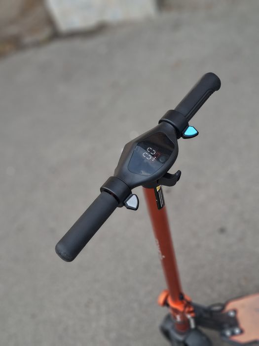 Trotinetă electrică pentru copii