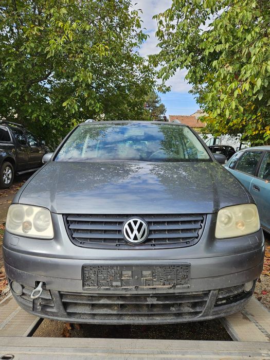 На части VW Tauran Фолксваген тауран 2.0 TDi 2004