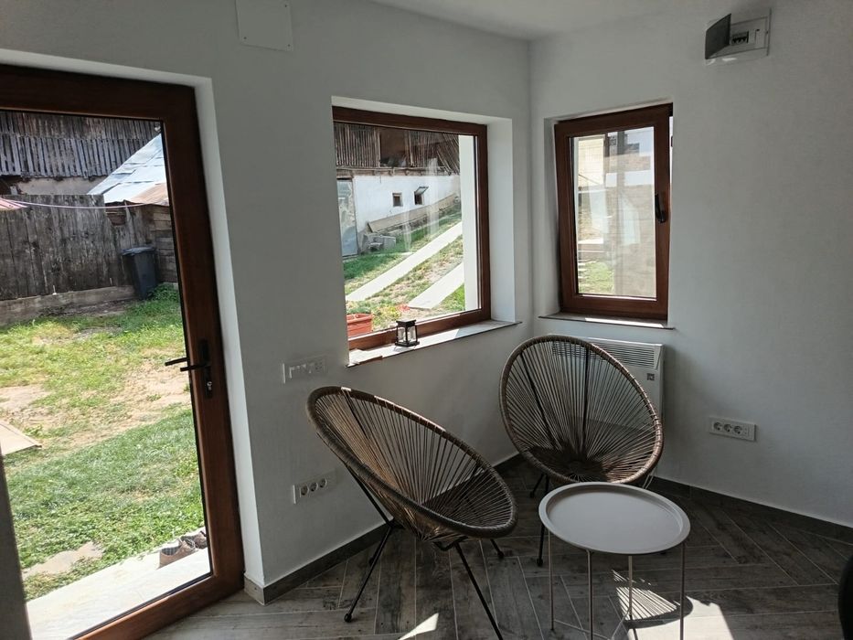 Casa si teren de vanzare