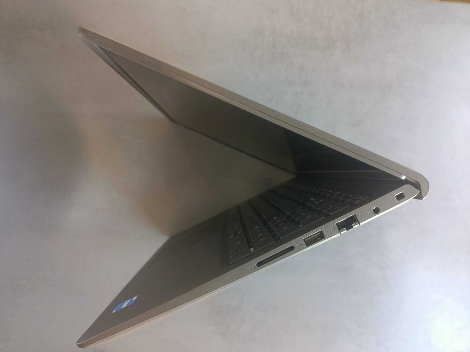 Laptop DELL Vostro 15 3510