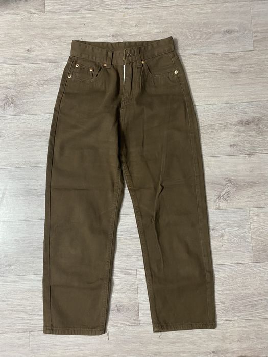 Джинсы, юбка джинсовая и классическая.