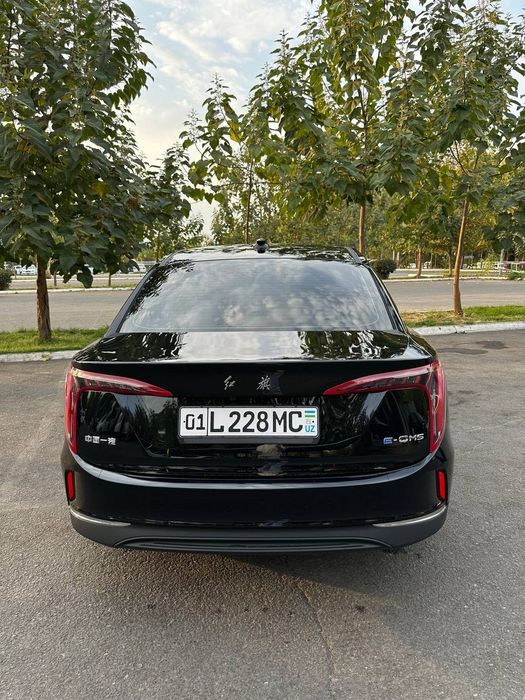 Hongqi eqm-5 450км аренда с выкупом
