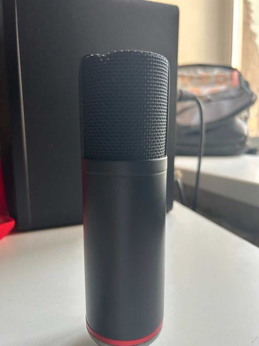 Микрофон Focusrite Scarlett