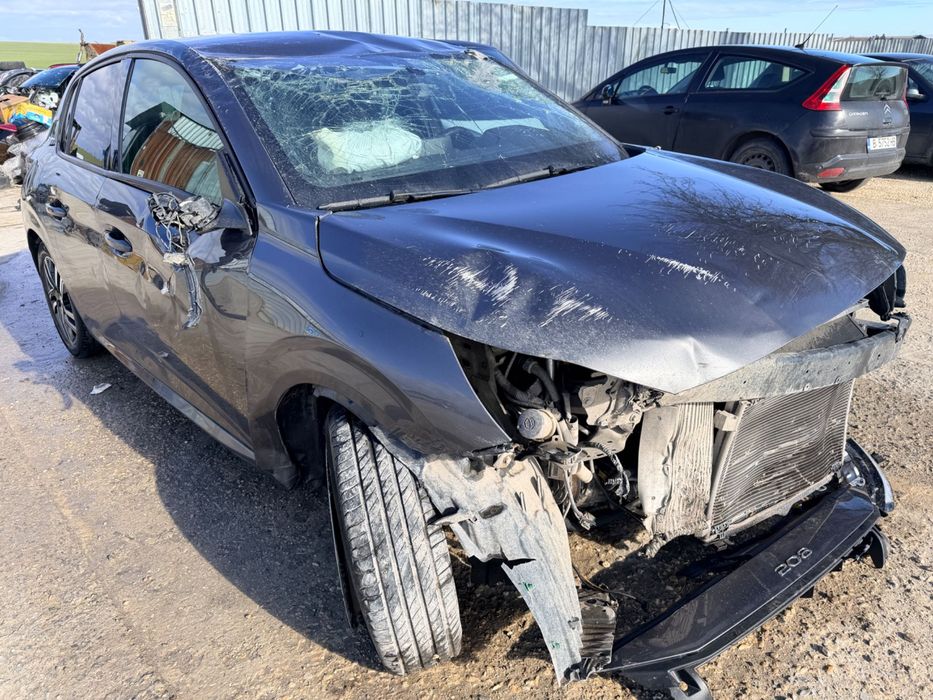 Peugeot 208 1.2 PureTech, двигател HNK, 101 кс., ск. Кутия 20GTBB