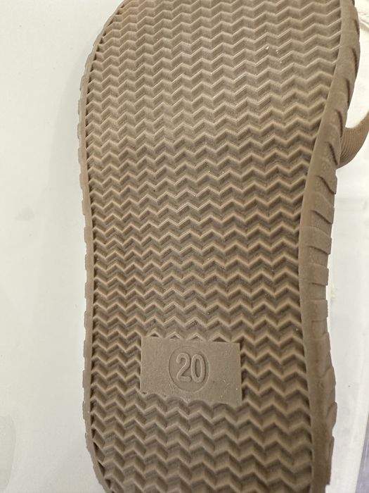 Продам детские кеды