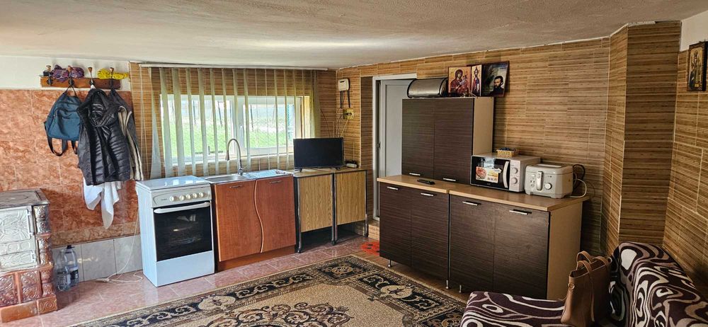 Casa de vanzare complet utilata