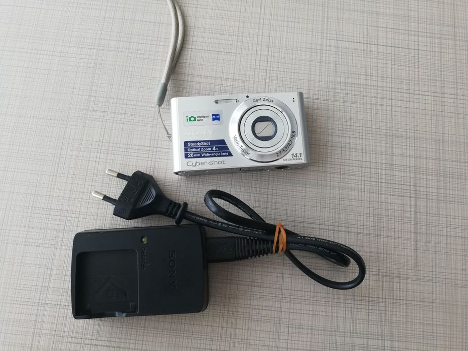 Sony Cyber - Shot  DSC- W320