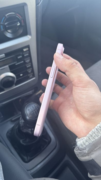 Айфон 15 на 128гб