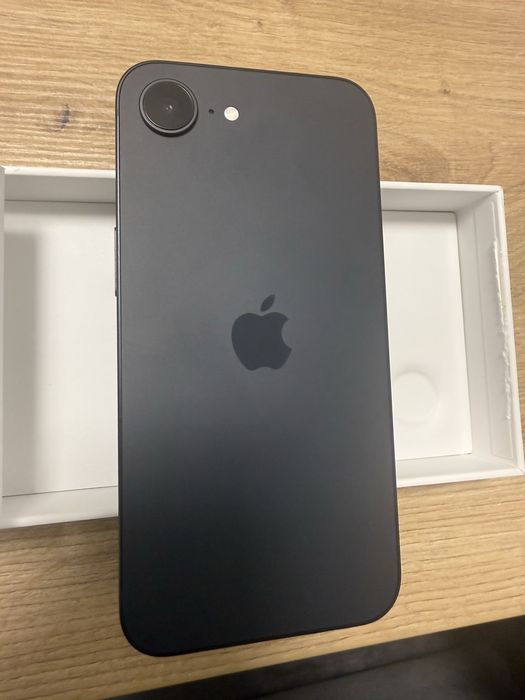 Iphone 16e 128gb black