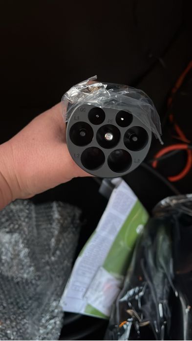 Зарядка на автамабил