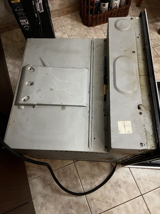 Фурна и котлони за вграждане Gorenje