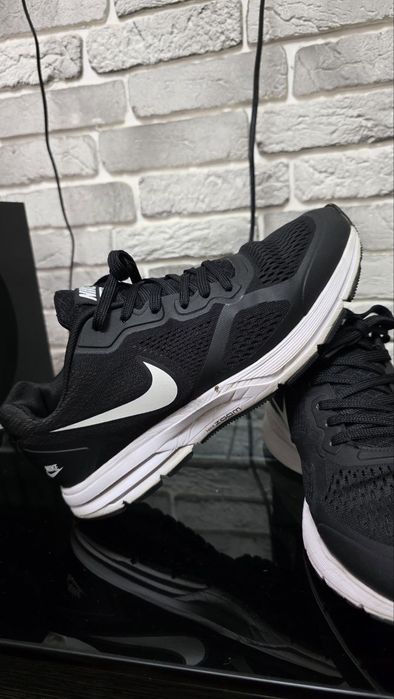 Оригинальные кроссы Nike