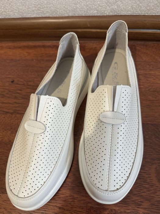 почти новые туфли и кеды