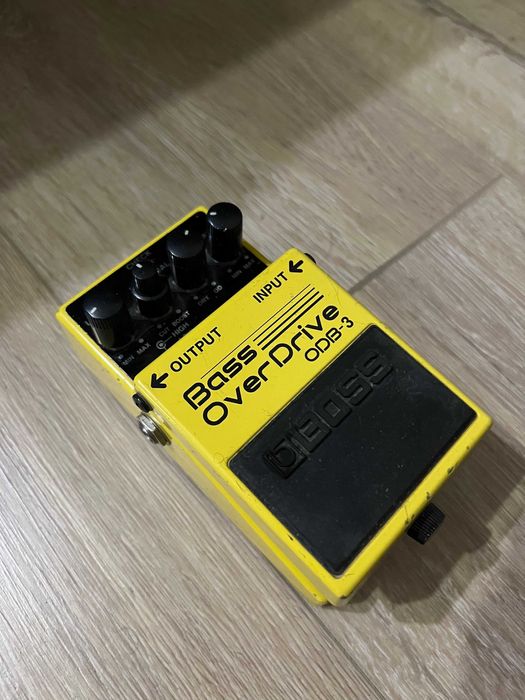 Бас сет: Ibanez GSR200 + Hartke A25 + Boss ODB-3 + калъф + стойка