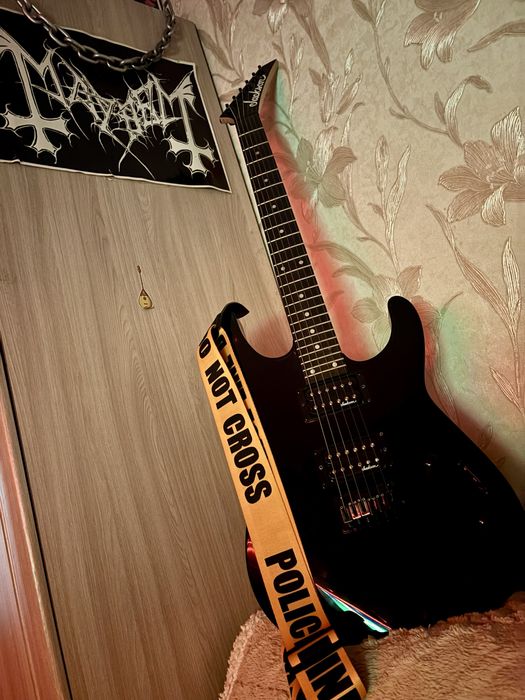 Jackson электрогитара Dinky JS11