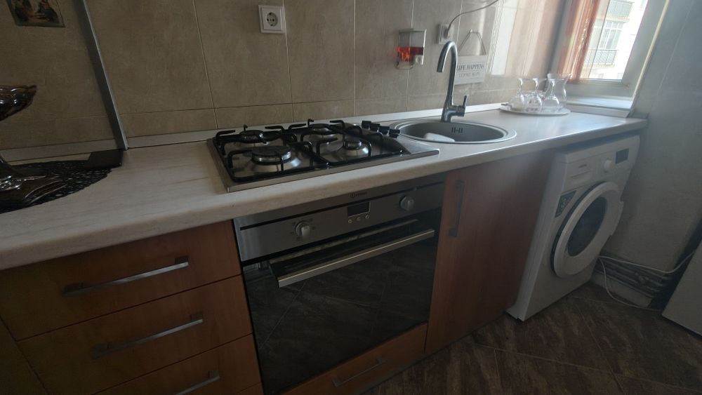 Închiriez apartament
