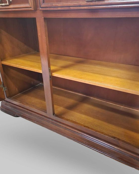 Черешов контрабюфет дресоар три крила