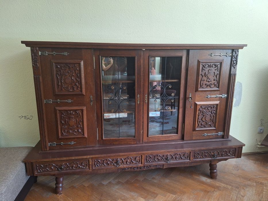 Vand mobila lemn masiv se vinde si pe piese