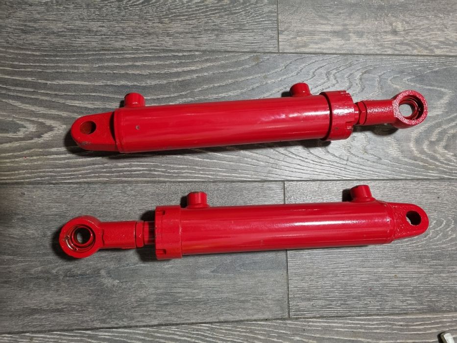 Cilindru hidraulic plug reversibil preț 450 lei buc