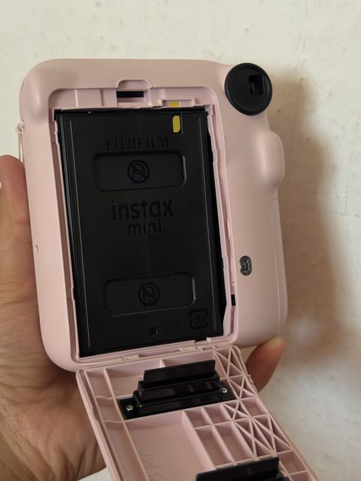 Instax mini 12 розовый түсте