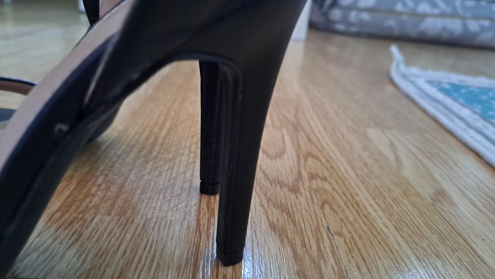 Новые 39 размер босоножки