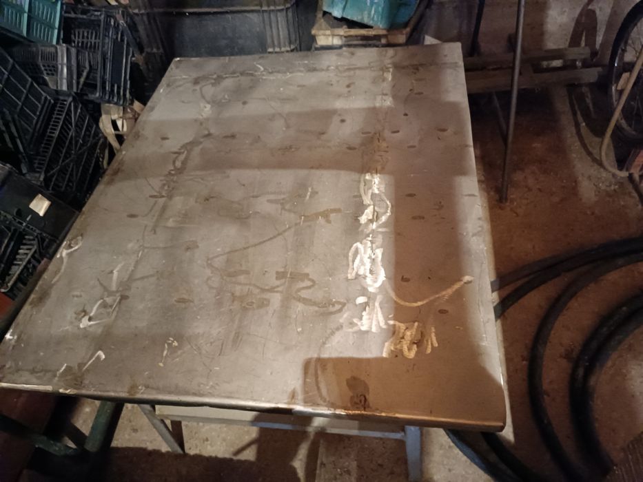 Маса желязна  неръждаема 110/90h75