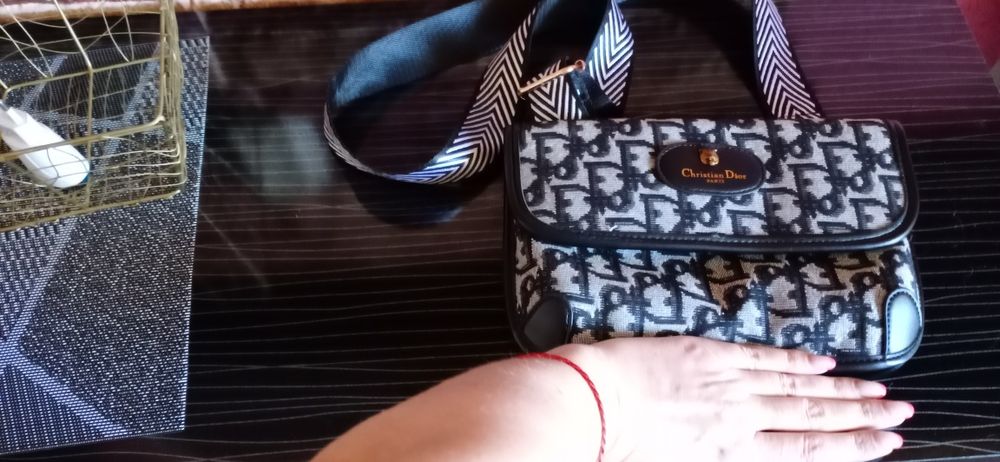 Модная, новая  сумка .