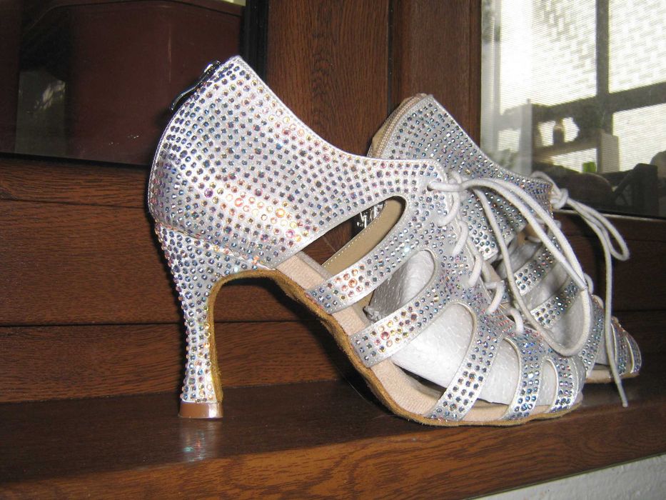 Обувки за спортни танци, танго, салса, бални танци