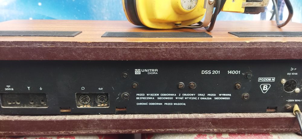 Продаю радиоприёмник-ресивер.