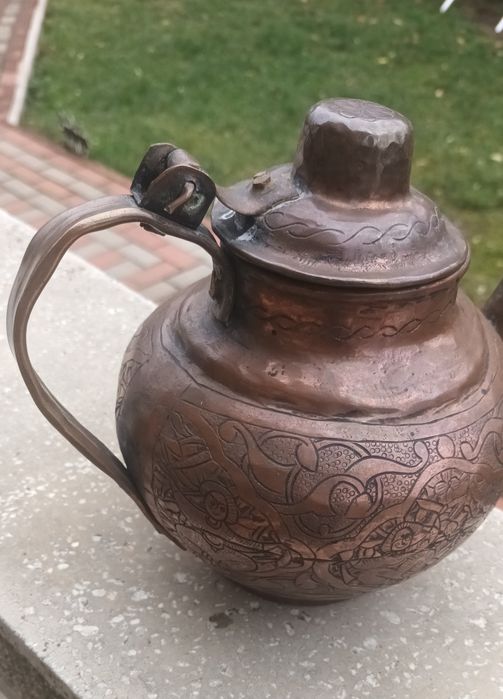 Ceainic vechi din Cupru