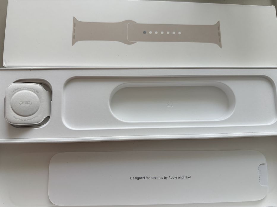 Apple Watch Starlight Seria 7 - 41mm