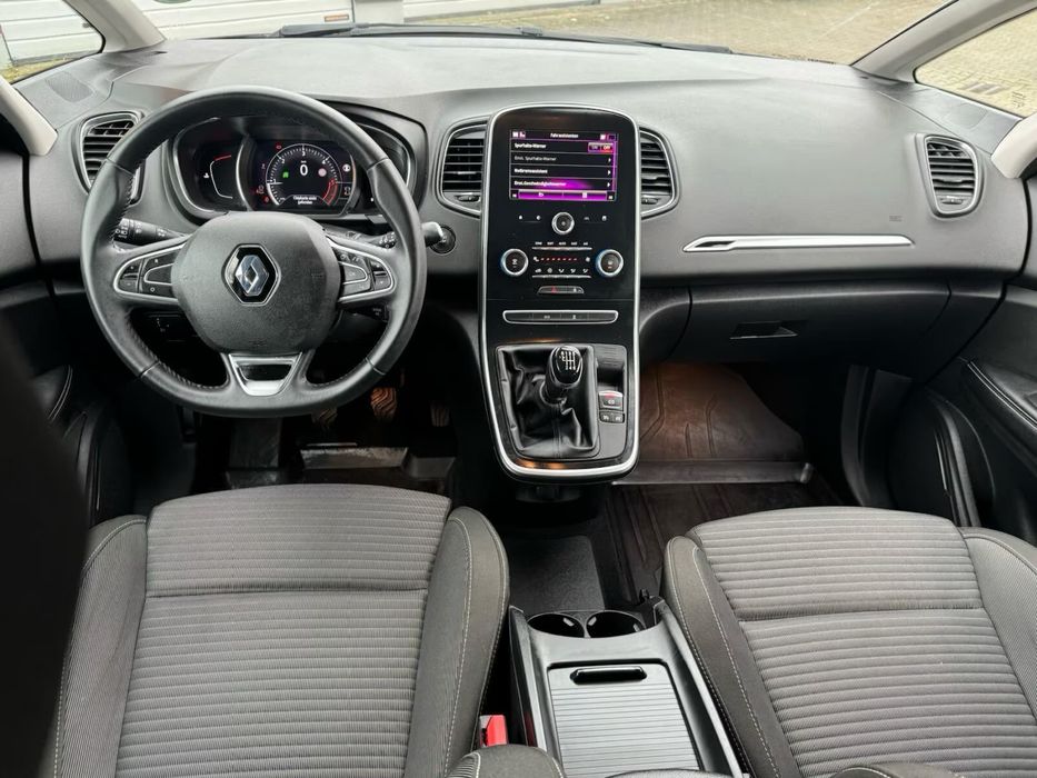 Dezmembrez Renault Grand Scenic 1.6 diesel, R9M, cutie manuala