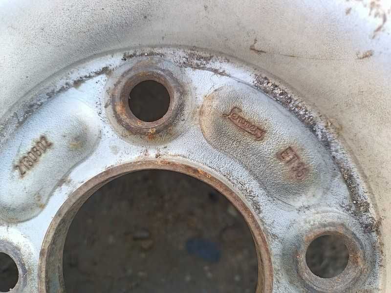 Продам ОДИН оригинальный металлический диск на Ford