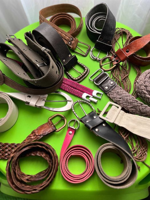 pălării, eșarfe, șepci, curele