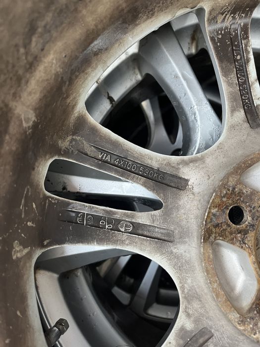 Продам диски с резиной 4*100