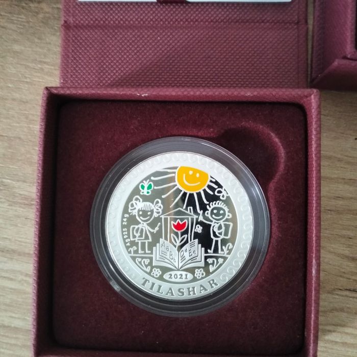 Продам монеты серебро 925° 1oz=31.1гр.