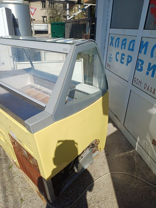 Витрина за сладолед 10 гнезда / 140 см – работеща, готова за сезон