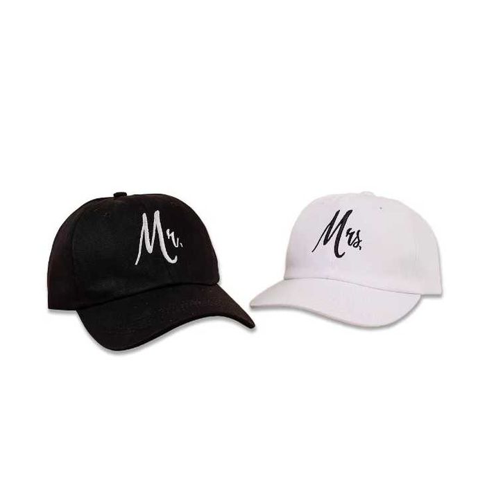 Комплект Шапки с козирка Мистър и Мисис за двойка