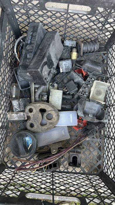 Запчасти на Мерседес W124