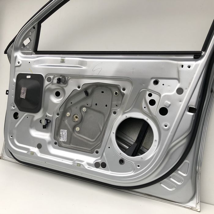 Usa dr fata Skoda Superb 2 cod culoare LA7W