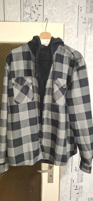 Мъжки шакети зелен и черен с качулка