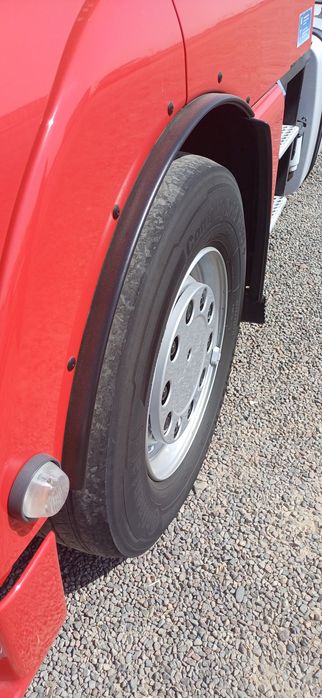 Споллер под двери MAN Spoller