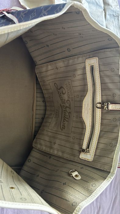 Louis vuitton чанта
