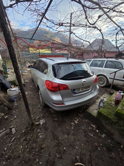 Opel astra j 2012