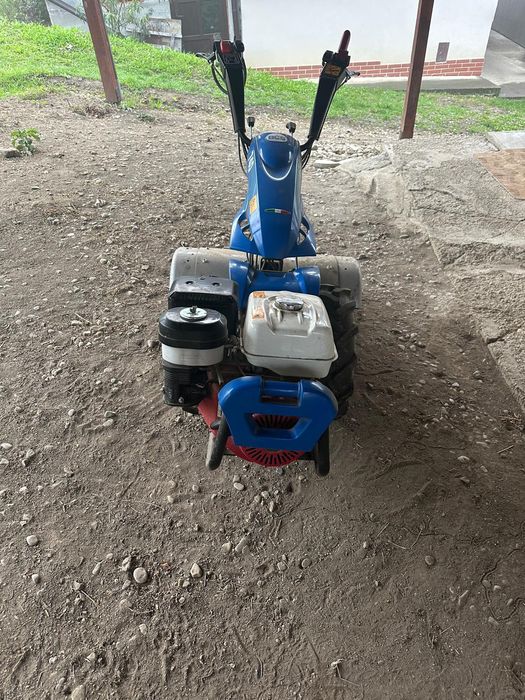 Vând motocultor profesional