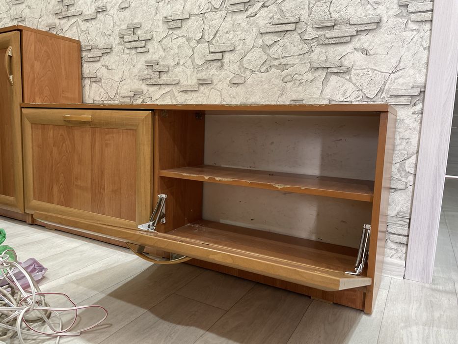 Продам обувницу